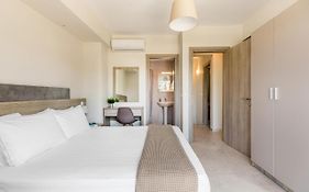 V Luxury Apartments Posidi